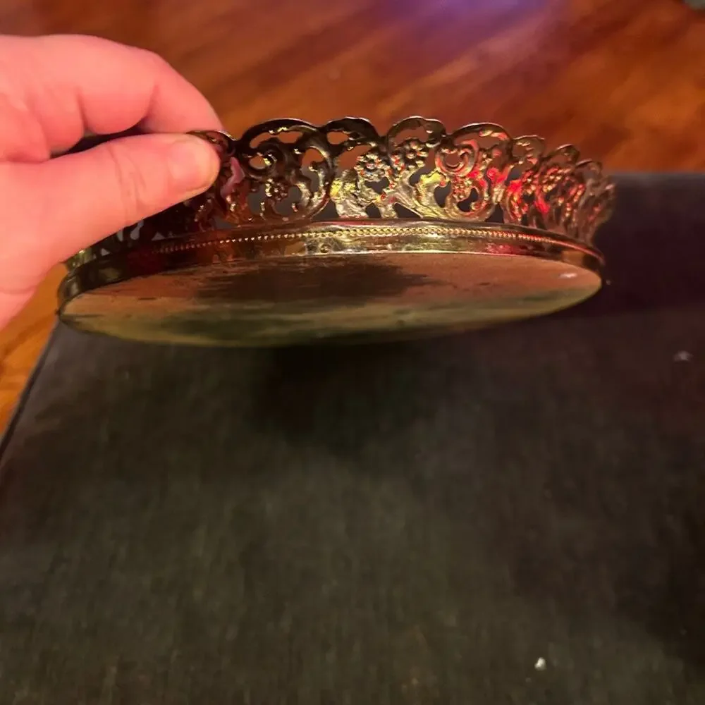 Elegant Filigree Gold Oval Mirror